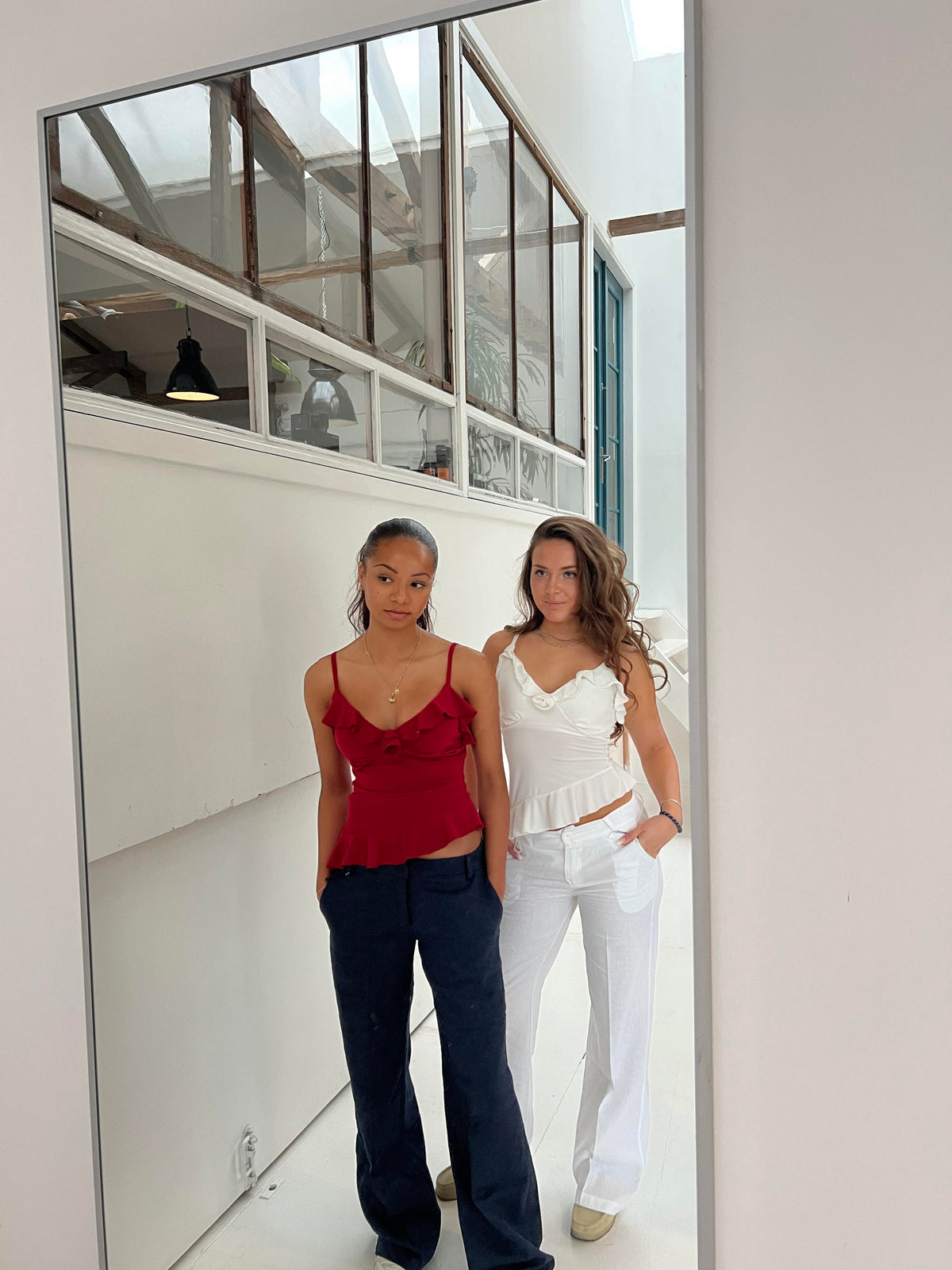 Dalcon asymmetric top - White
