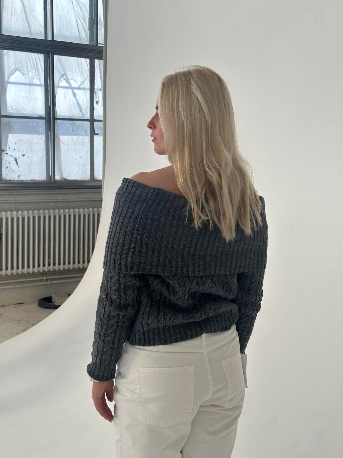 Theresa off-shoulder knit - Grey